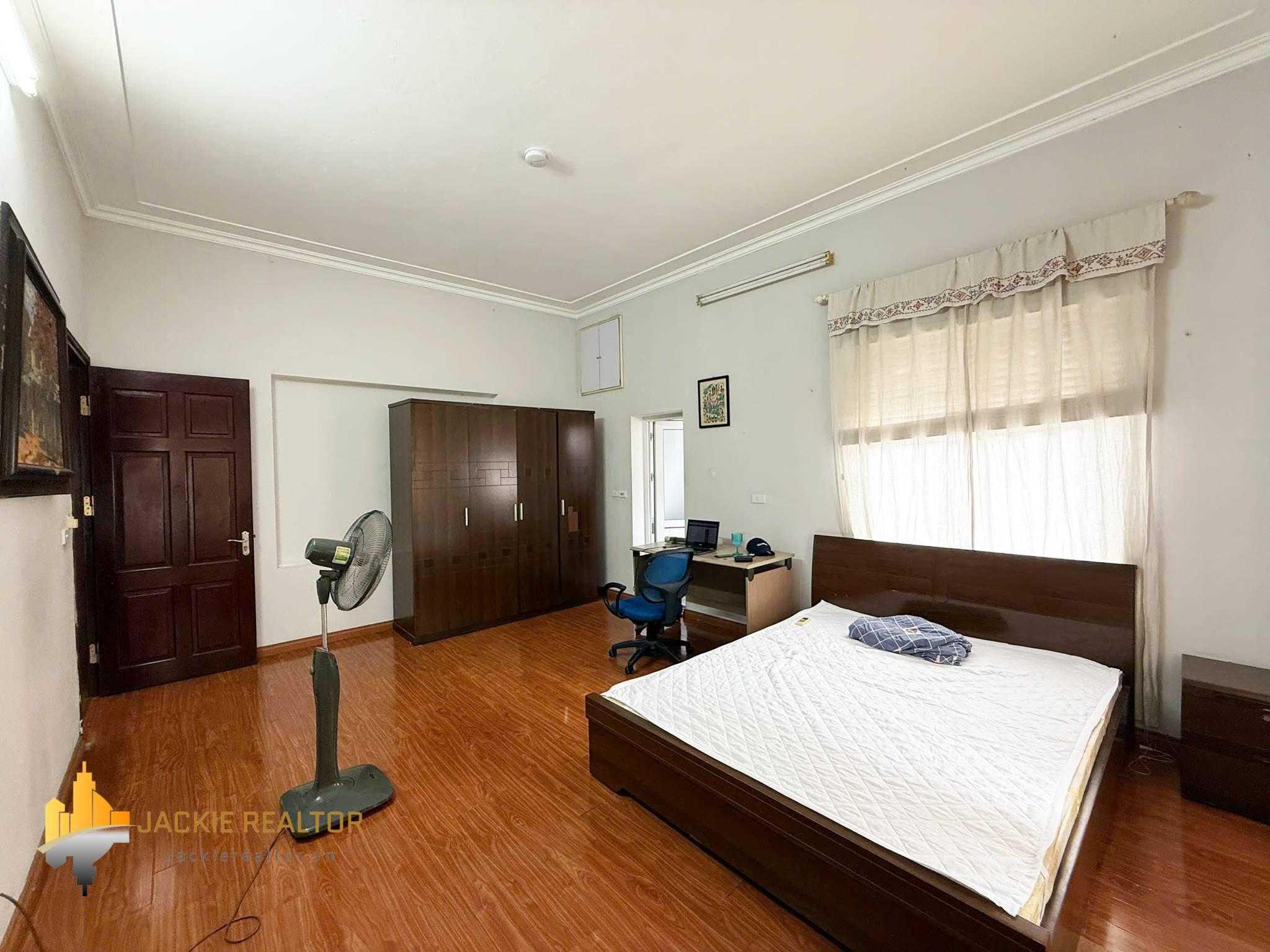 Multi-bedroom house for rent in Tu Lien, Au Co, Tay Ho, Hanoi (17) Multi-bedroom house for rent in Tu Lien, Au Co, Tay Ho, Hanoi (17)