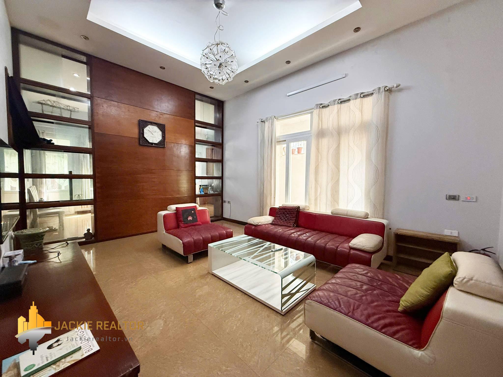 Multi-bedroom house for rent in Tu Lien, Au Co, Tay Ho, Hanoi (2) Multi-bedroom house for rent in Tu Lien, Au Co, Tay Ho, Hanoi (2)