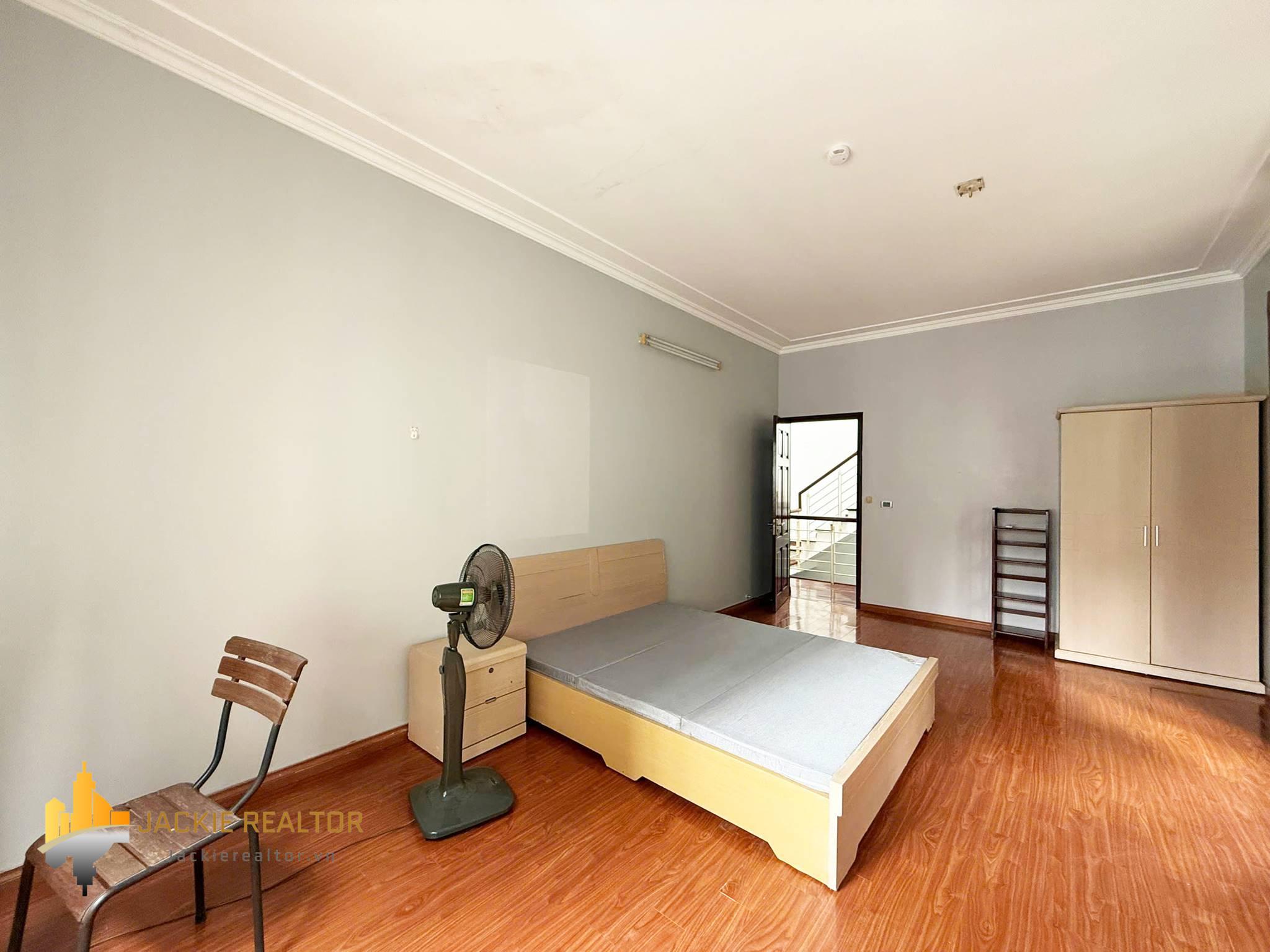 Multi-bedroom house for rent in Tu Lien, Au Co, Tay Ho, Hanoi (22) Multi-bedroom house for rent in Tu Lien, Au Co, Tay Ho, Hanoi (22)