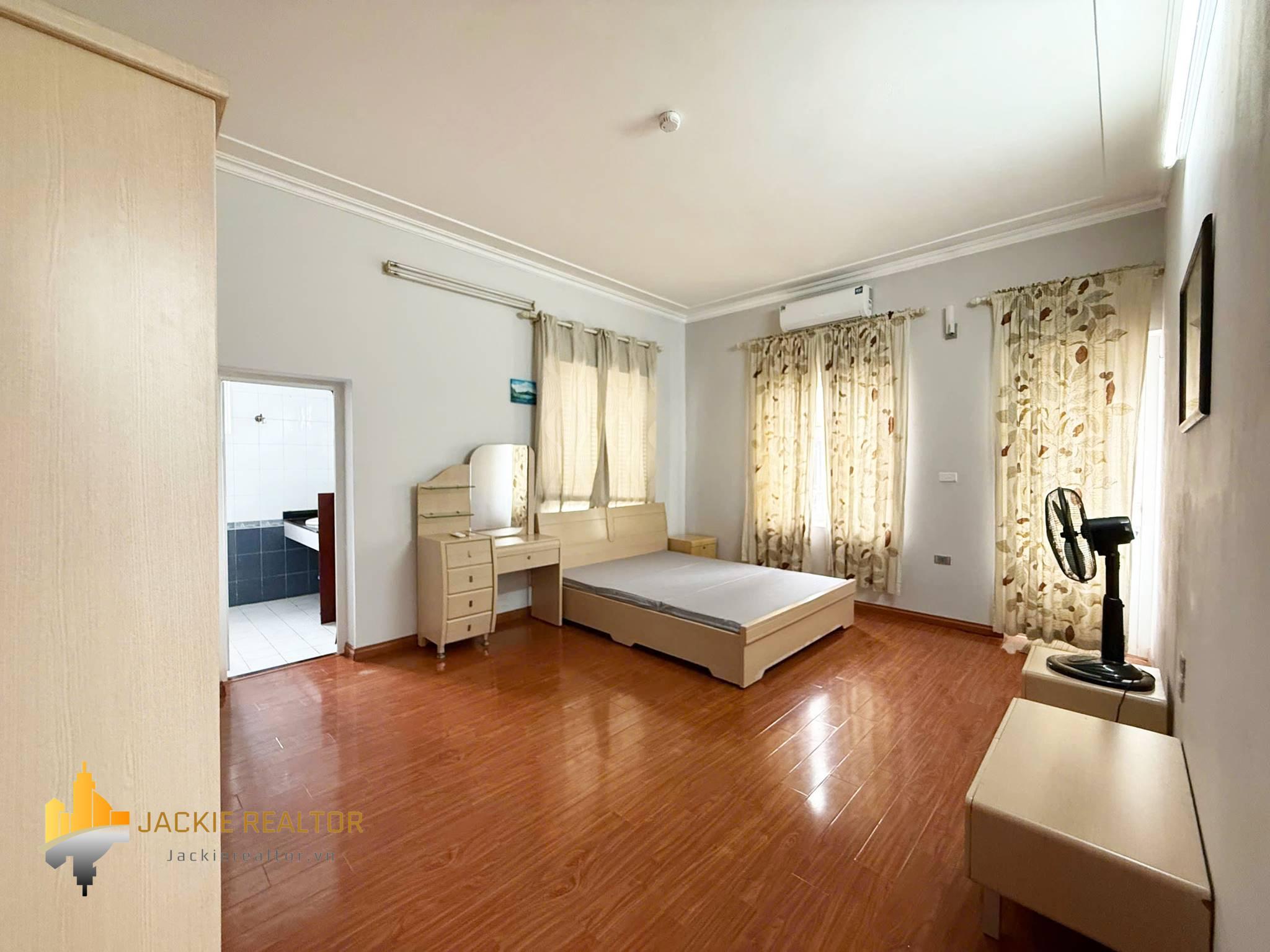 Multi-bedroom house for rent in Tu Lien, Au Co, Tay Ho, Hanoi (23) Multi-bedroom house for rent in Tu Lien, Au Co, Tay Ho, Hanoi (23)