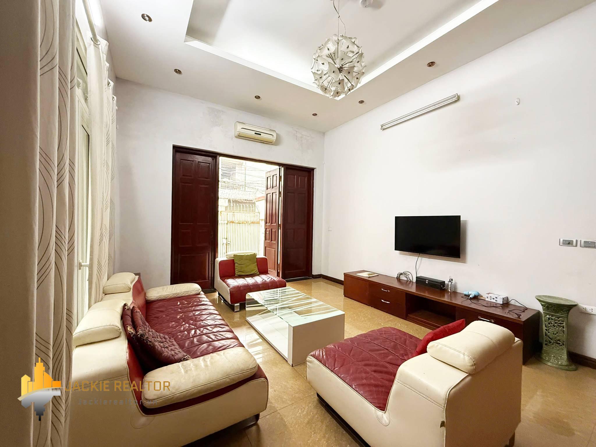 Multi-bedroom house for rent in Tu Lien, Au Co, Tay Ho, Hanoi (4) Multi-bedroom house for rent in Tu Lien, Au Co, Tay Ho, Hanoi (4)