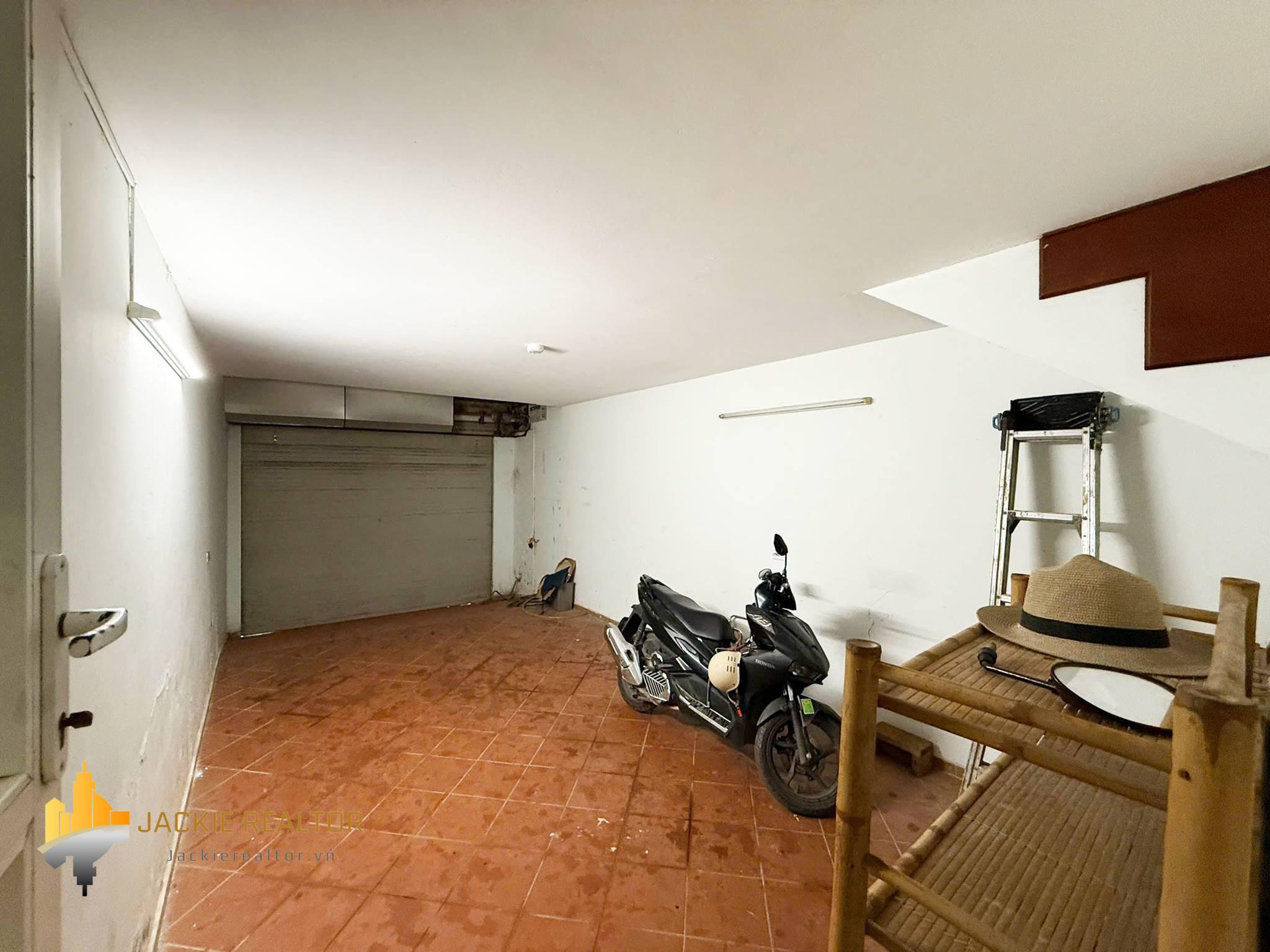 Multi-bedroom house for rent in Tu Lien, Au Co, Tay Ho, Hanoi (9) Multi-bedroom house for rent in Tu Lien, Au Co, Tay Ho, Hanoi (9)