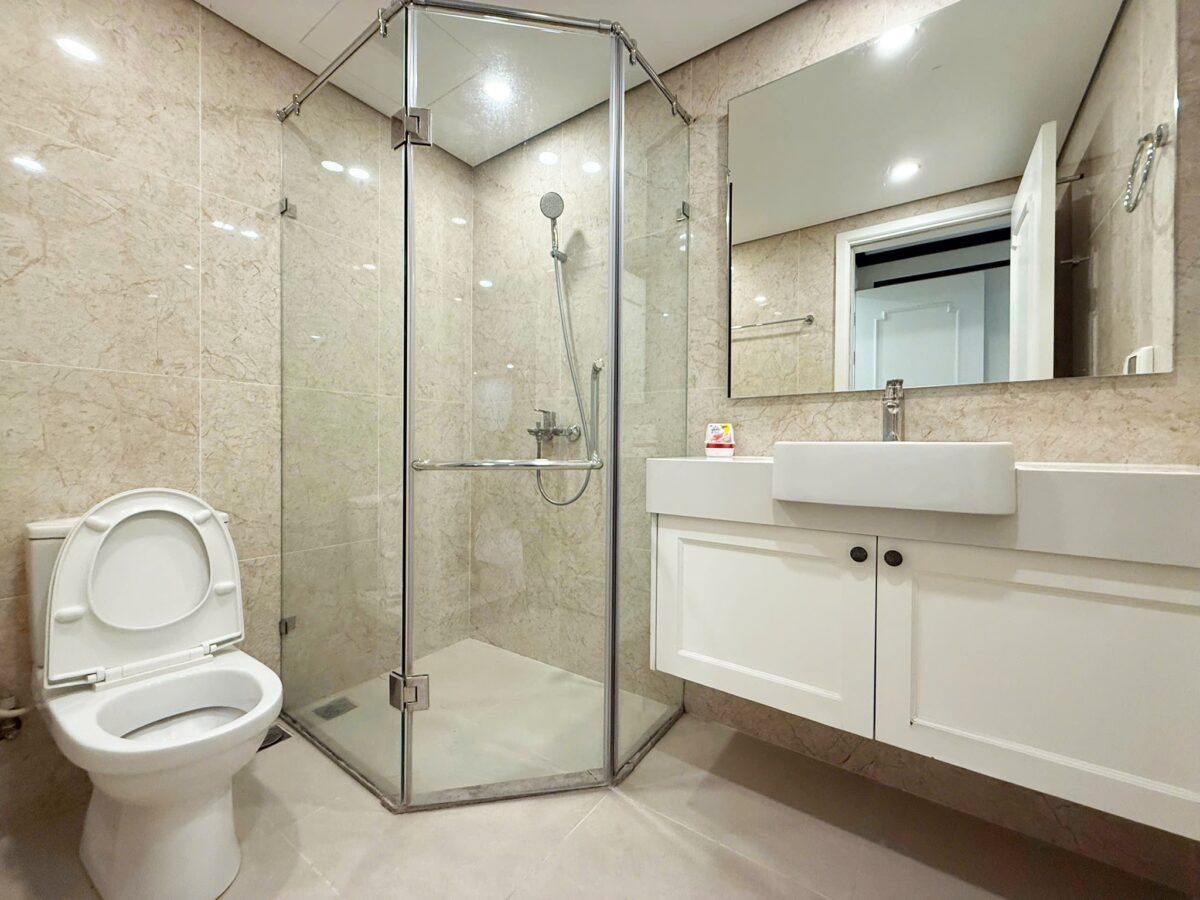 Aesthetic 3-bedroom apartment at D' Le Roi Soleil for rent (11)