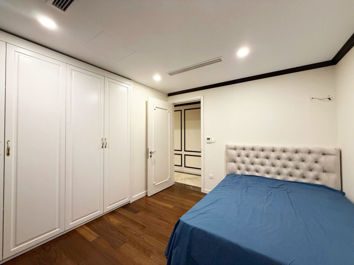 Aesthetic 3-bedroom apartment at D' Le Roi Soleil for rent (13)