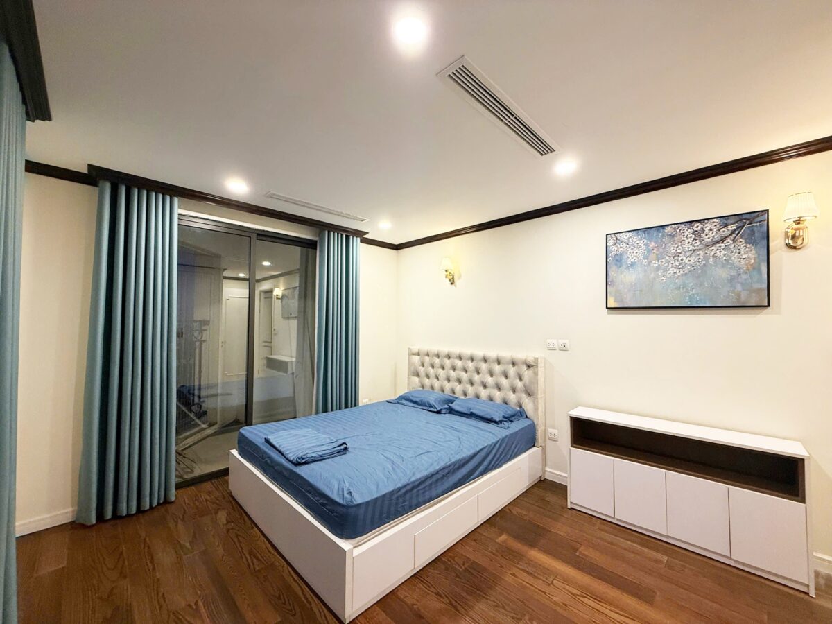 Aesthetic 3-bedroom apartment at D' Le Roi Soleil for rent (16)