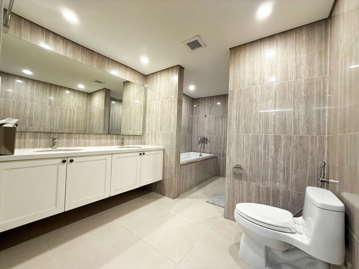 Aesthetic 3-bedroom apartment at D' Le Roi Soleil for rent (22)