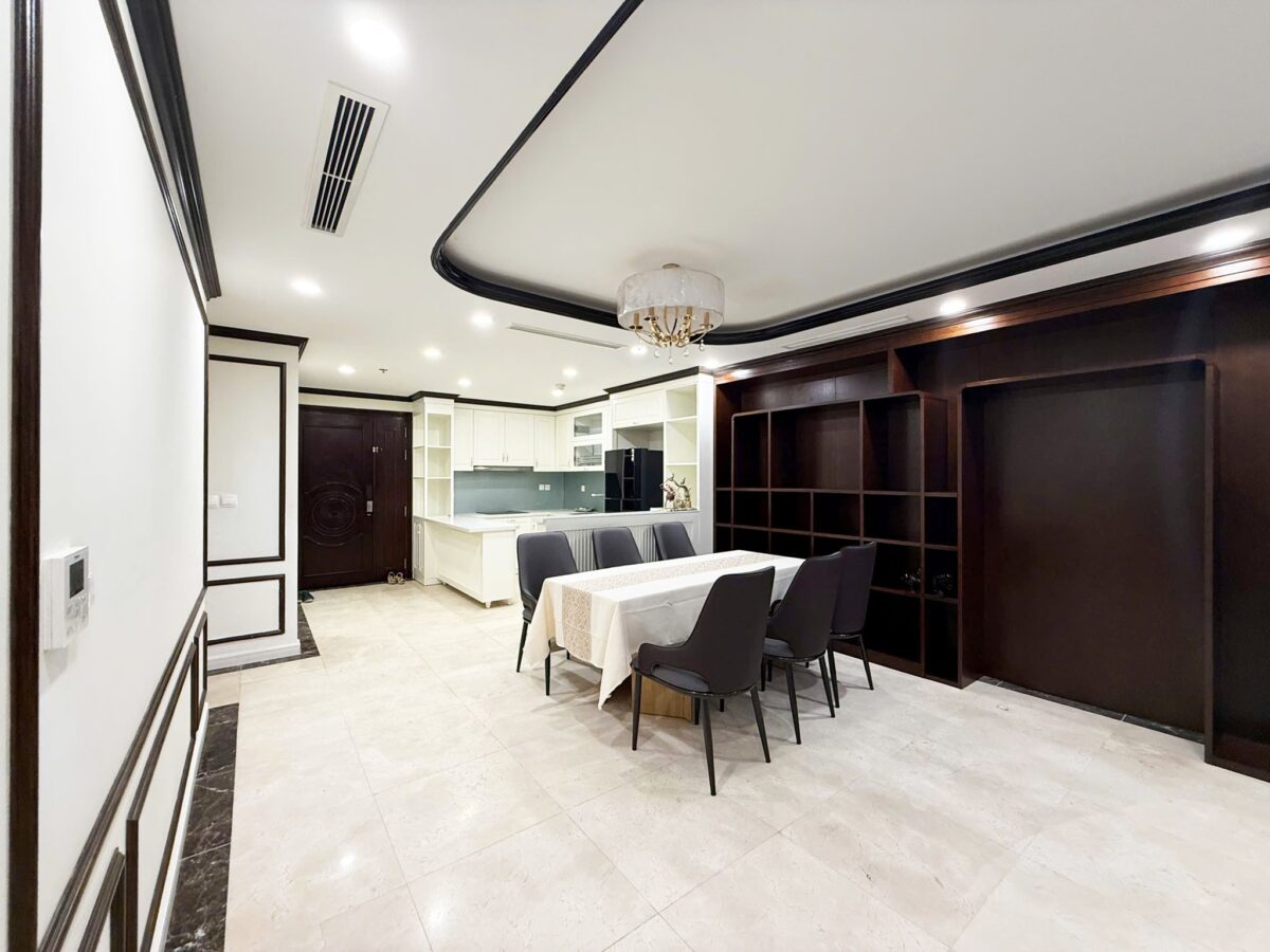 Aesthetic 3-bedroom apartment at D' Le Roi Soleil for rent (4)
