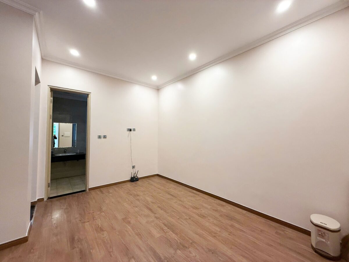 Basic furnished villa for rent at K2 Ciputra (13)
