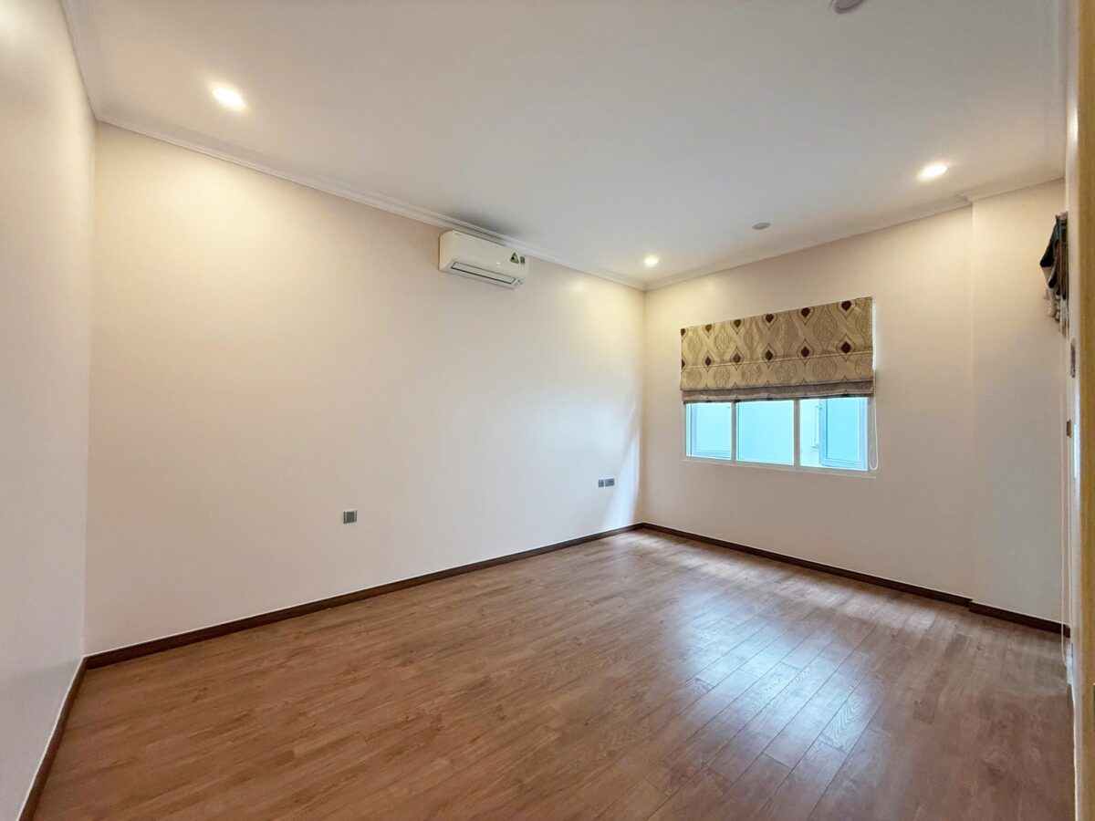 Basic furnished villa for rent at K2 Ciputra (15)