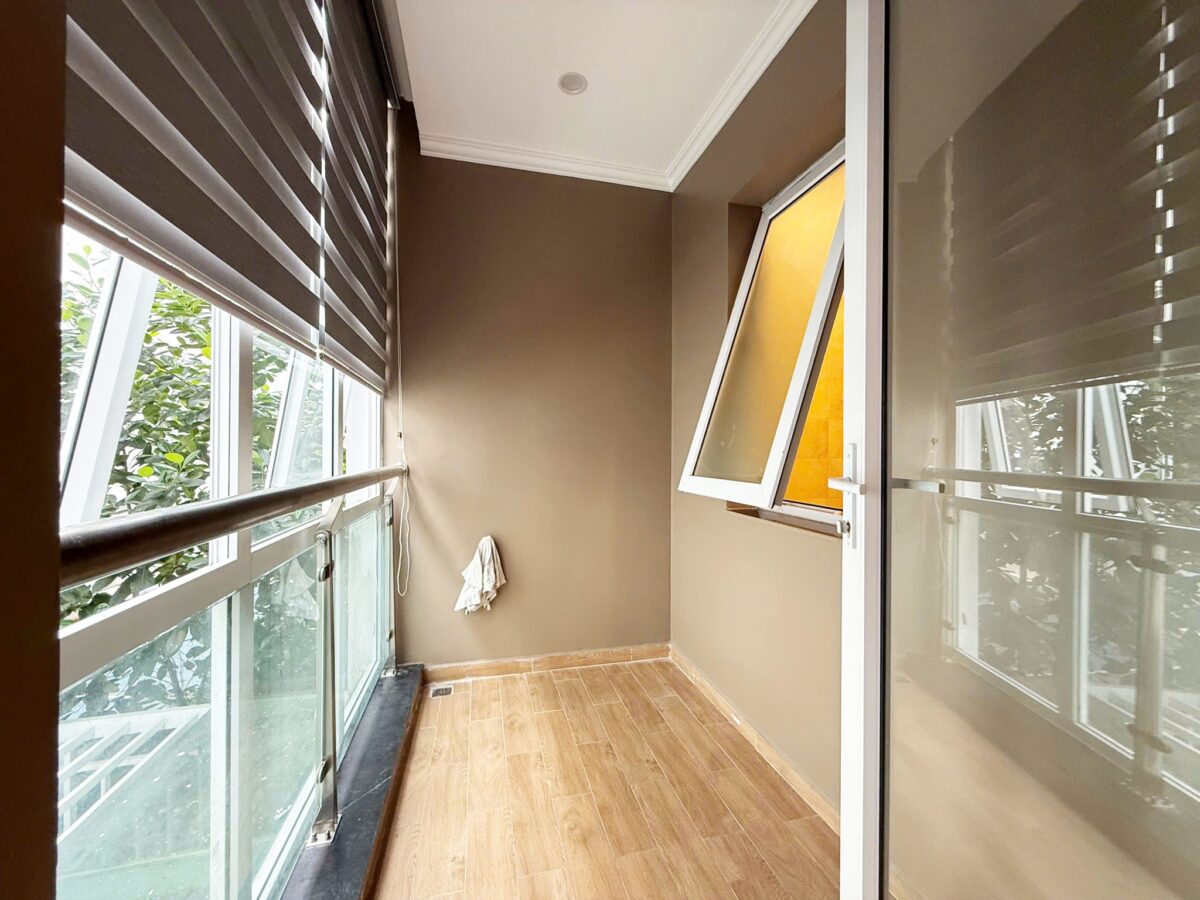 Basic furnished villa for rent at K2 Ciputra (17)