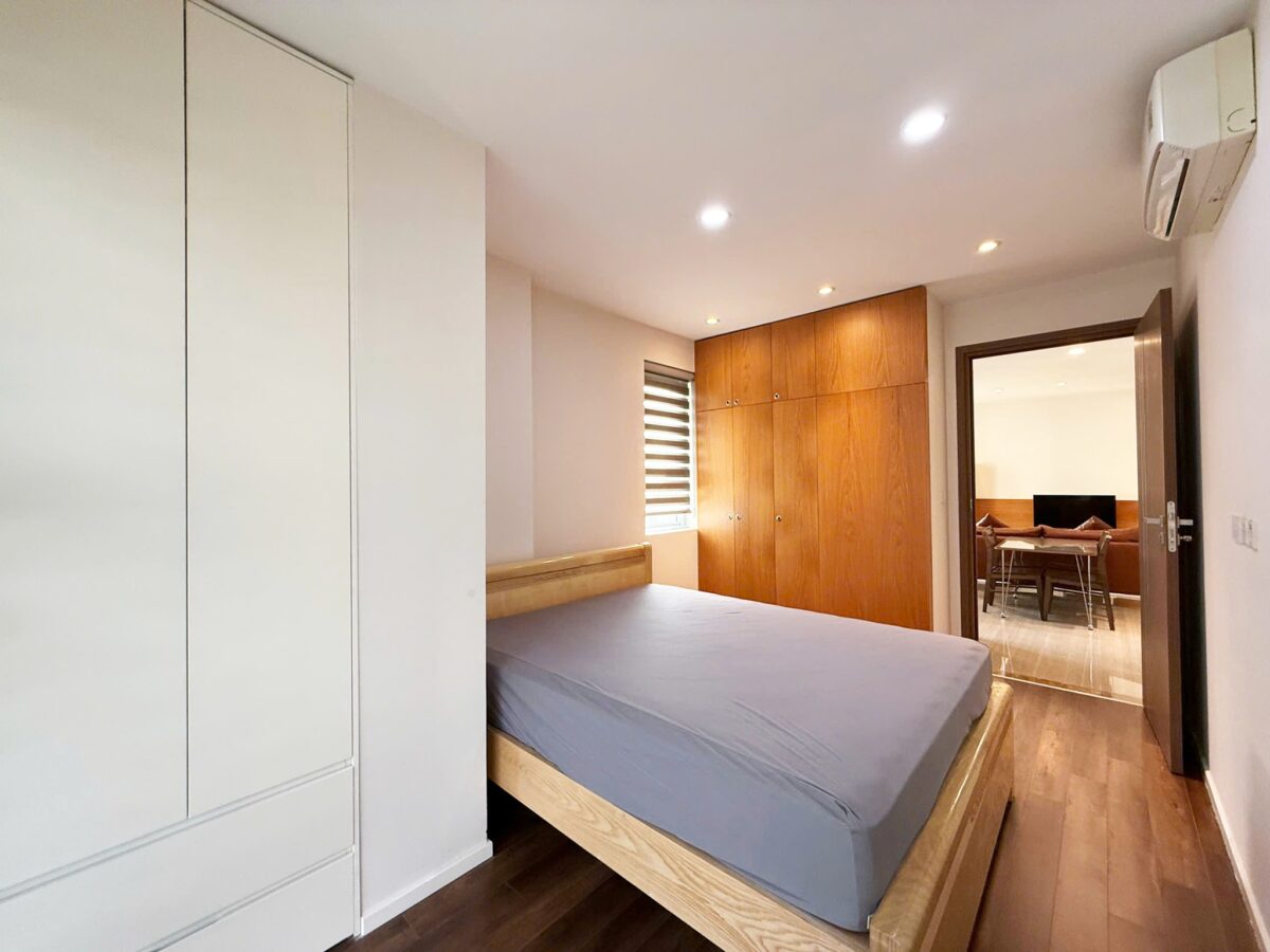 Incredible golf-view 2-bedroom apartment at L3 Ciputra for rent (13)