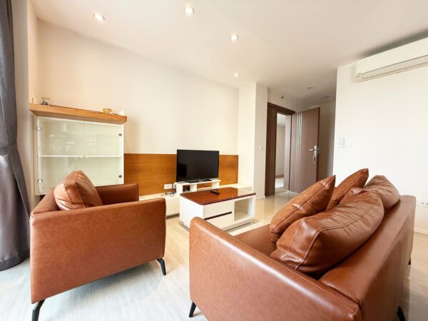 Incredible golf-view 2-bedroom apartment at L3 Ciputra for rent (2)