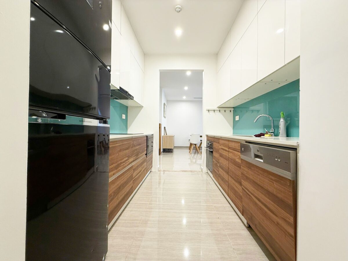 Stunning 3-bedroom apartment at L5 Ciputra (10)