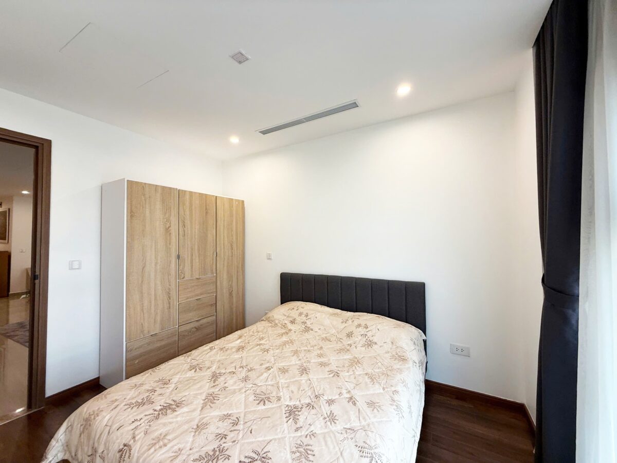 Stunning 3-bedroom apartment at L5 Ciputra (12)