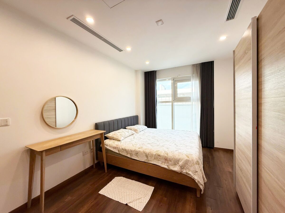 Stunning 3-bedroom apartment at L5 Ciputra (14)