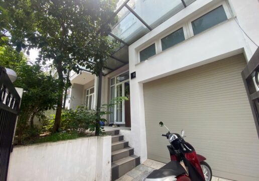 Harmonious 4-bedroom villa for rent at K3 Ciputra (1)