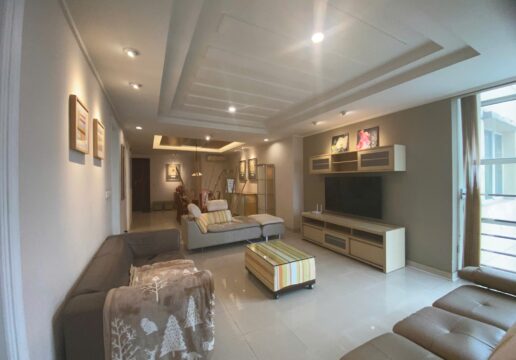 Nice 3BHK apartment at G2 Ciputra for rent (1)