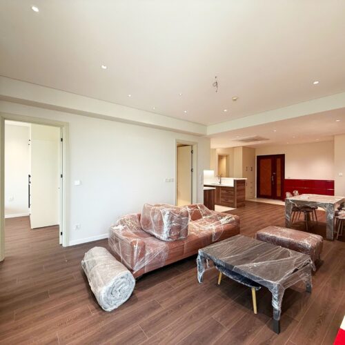 Unboxing a brand new 3-bedroom apartment in Building E, Ciputra (1)