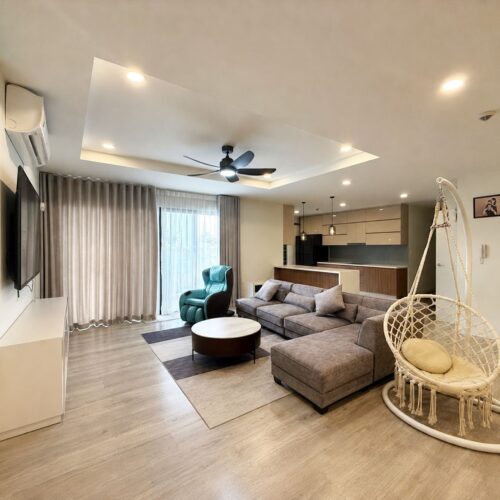 Exclsusive 4-bedroom apartment in Kosmo Tay Ho for rent (1)