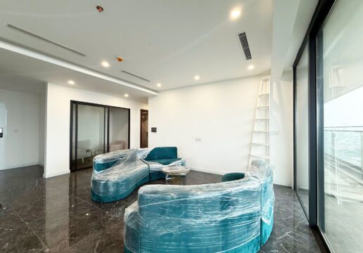 Ready-to-move-in 3-bedroom apartment in Sunshine Golden River for rent (1)