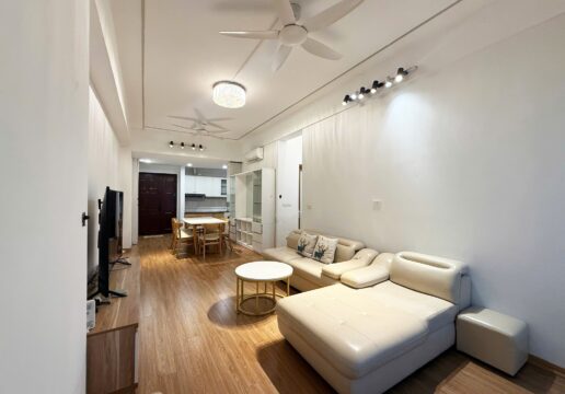 So cheap 3-bedroom apartment for rent in Ngoai Giao Doan Hanoi (1)