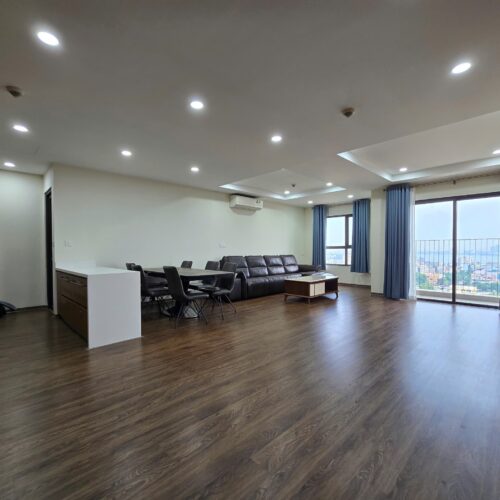 Well-remodelled 1-bedroom apartment at Kosmo Tay Ho for rent (1)