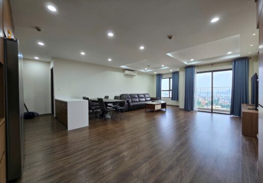 Well-remodelled 1-bedroom apartment at Kosmo Tay Ho for rent (1)
