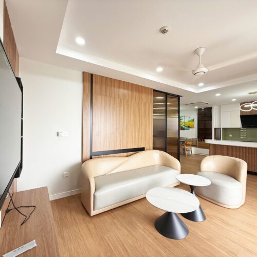 Jackie Realtor | Hanoi Real Estate Agency for Expats & Investors 6 Spectacular rustic 3-bedroom apartment in Kosmo Tay Ho for rent (1)