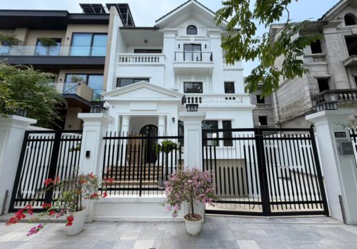 Brand-new luxurious grand villa at K7 Ciputra for rent (1)
