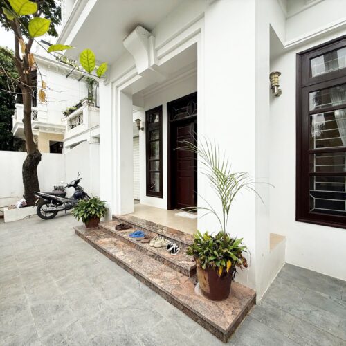 Big 4-bedroom house in Ciputra Hanoi for rent (1)