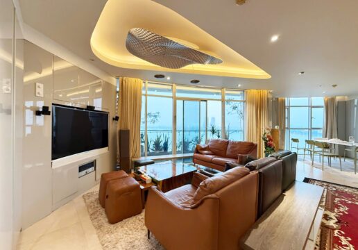 Breathtaking West-lake-view 2-bedroom apartment in Watermark for rent (1)