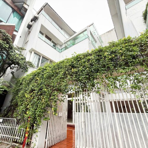 Jackie Realtor | Hanoi Real Estate Agency for Expats & Investors 7 Warmly 4-bedroom villa on Dang Thai Mai Street for rent (1)