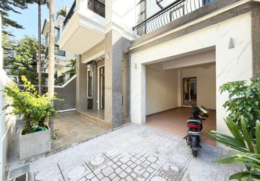Refined 5-bedroom garden villa for rent in T Ciputra (1)