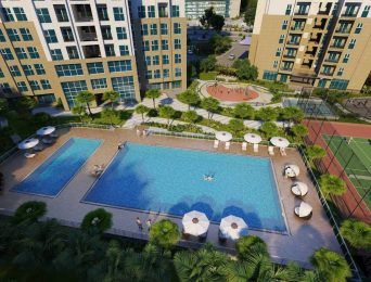 4-season swimming pool in The Link 345