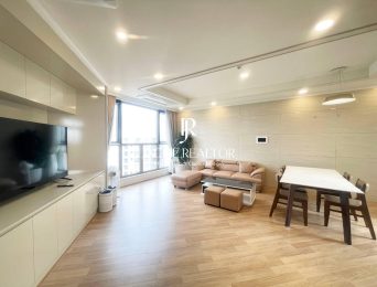 3 bedrooms Starlake Luxurious apartment for rent in Hanoi (4)