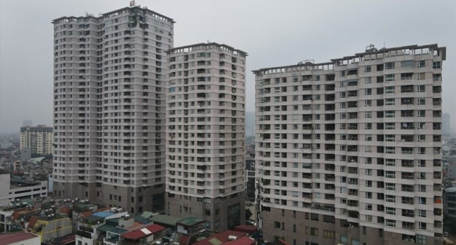 According to regulations, deposit contracts in general and apartment purchase deposits in particular are not required to be notarized.