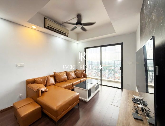 Affordable 3-bedroom apartment for rent for families at Kosmo Tay Ho (1)