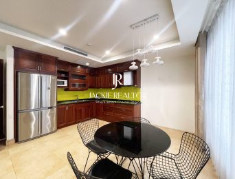 Affordable 3-bedroom apartment in Xom Chua for rent (4)