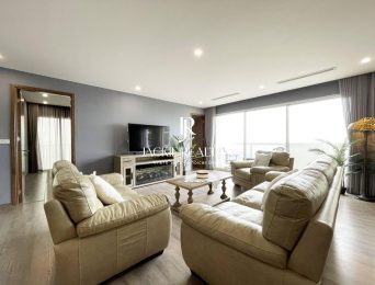 Alluring 3 bedrooms E5 Ciputra for rent (3)