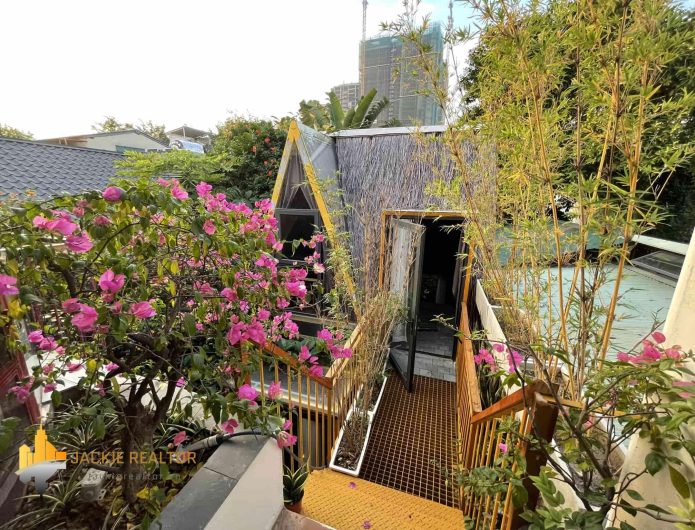 Amazing 1-bedroom apartment in Dang Thai Mai, Westlake for rent (1)