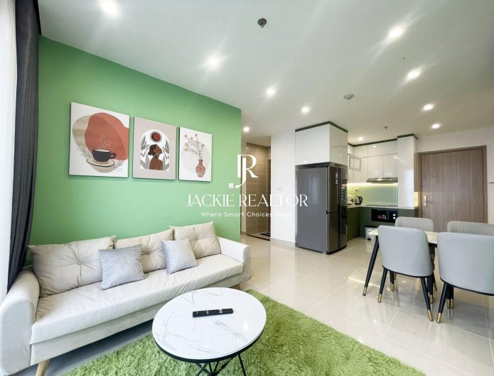 Amazing 2 bedrooms in Vinhomes Smart City for rent (1)