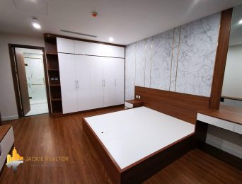 Amazing 2BRs apartment for rent at Sunshine Center (3)