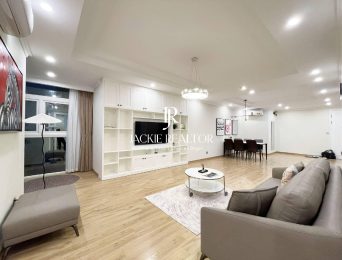 Amazing 3-bedroom apartment at E4 Ciputra for rent (4)