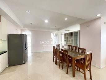 Amazing 3-bedroom apartment with golf course view in P Ciputra (5)