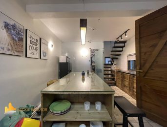 Amazing Vintage apartment for rent in Dang Thai Mai Str, Tay Ho Distr (3)