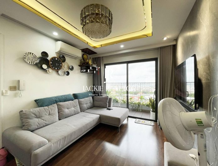 Amazing lake-view 2BRs apartment at Metro building, Kosmo Tay Ho (1)