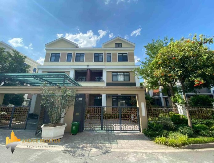 Amazing semi-detached villa for rent in Starlake Tay Ho Tay (1)