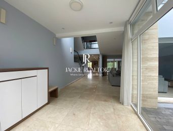 Awesome 6-bedroom villa at Q Ciputra for rent (3)