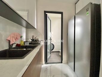 Awesome golf-view apartment in S6 Sunshine City for rent (5)