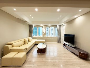 Awesome lake-view 150-SQM 3BHK apartment at G3 Ciputra for rent (2)